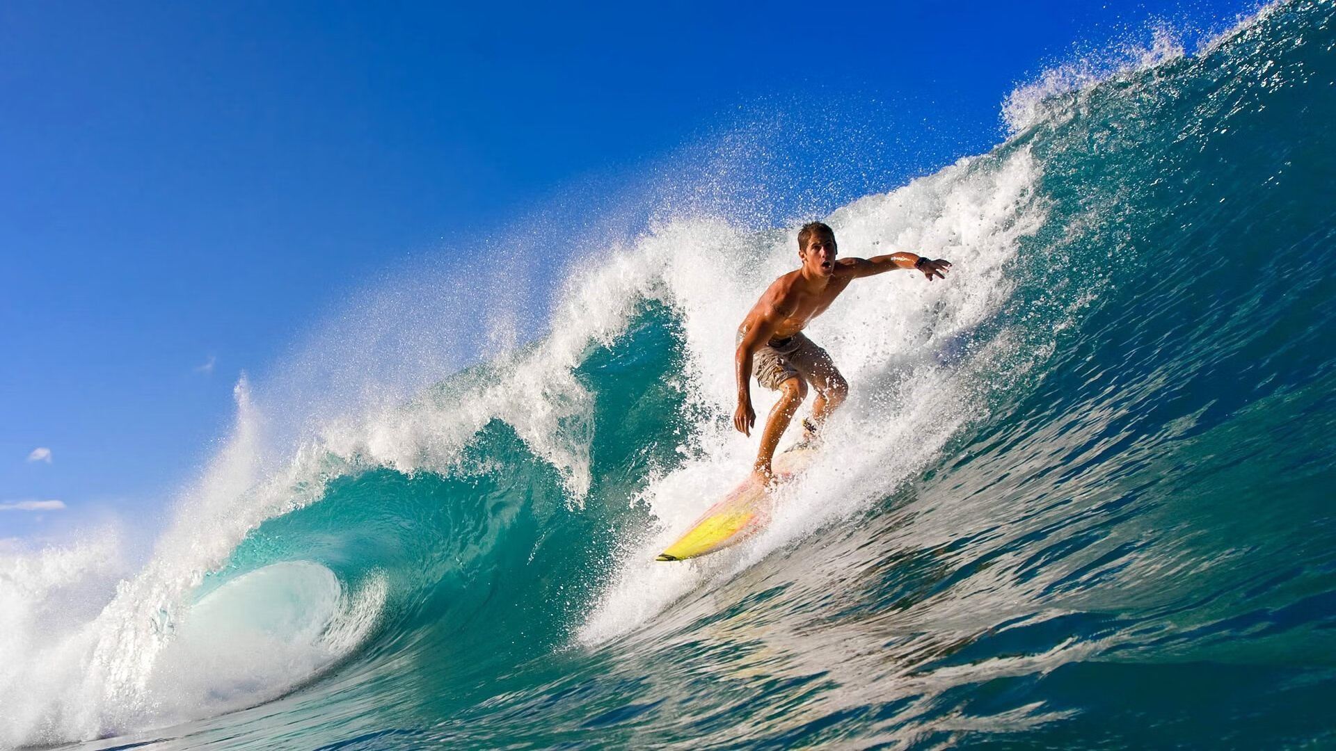 AYX GAME-电竞赛事转播权市场的竞争格局与未来展望，电子竞技转播团队人员配置